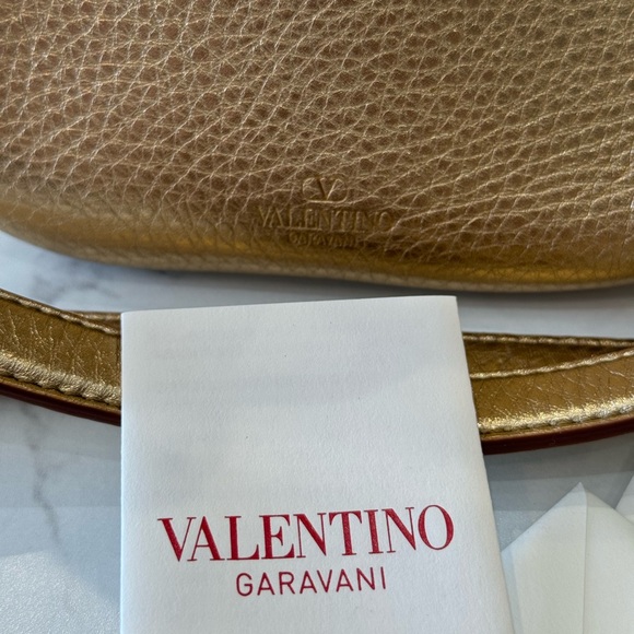 Gold Leather Shoulder Bag - Picture 4 of 7